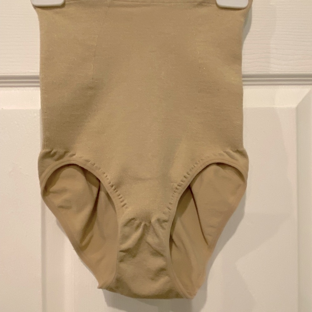(NWOT) High-Waisted Shapewear Briefs in Tan